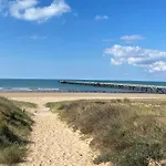 Bord De Avec Balcon, Parking Et Commodites - Fr-1-652-17